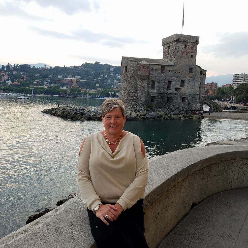 Meet your Posher, Lisa
